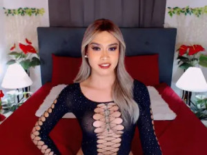 Play complete video of YlianaAduana, 27 years old, brunette hair trans