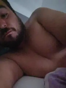 Enjoy watching this complete clip called TugasSafados, 34 years old, trans