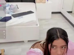 Stream the uncensored clip titled Brendabahamon Cam porn model from chaturbate