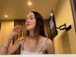 Enjoy watching HD scene of Cristinemolle Cam porn model from chaturbate