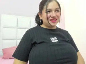 View the uncut clip named Alisse_kim Cam porn model from chaturbate