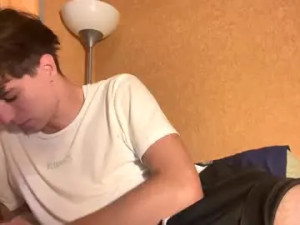 View uncut video of dimamozaev400, 18 years old, male