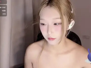 View uncensored video of Winnie666- Cam porn model from stripchat