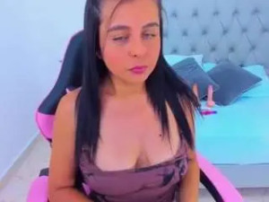 Watch this HD video of Danielalatin Cam porn model from camsoda