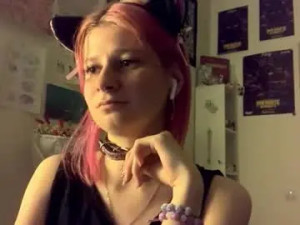 Play the uncut movie called Pinkvampire Cam porn model from chaturbate