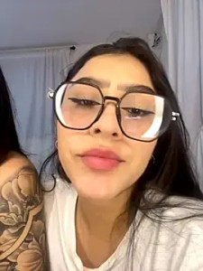 Play the complete scene named Sweet_and_Rous0 Cam porn model from stripchat