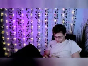 Stream the HD scene titled LucasLong, male