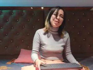Play this HD scene of Carla1256 Cam porn model from chaturbate