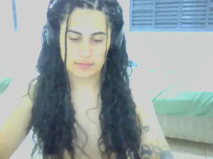 Watch this hardcore scene of Quase_virgem, 18 years old, trans