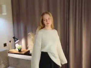 Play this HD clip called Karen_lowe Cam porn model from chaturbate