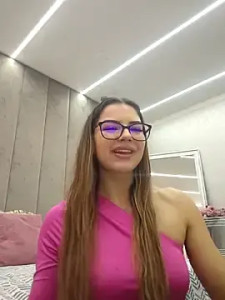 Watch the complete scene of Von_Dee Cam porn model from stripchat