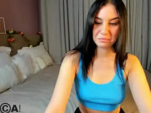 Play uncut scene titled Ella_allenn Cam porn model from chaturbate