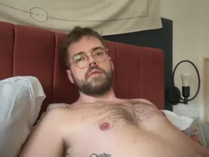 View uncut movie called hainklein, 32 years old, male