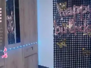 Watch this HD video named Queen__abby Cam porn model from chaturbate