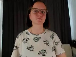 Stream the complete video titled Mayekollar Cam porn model from chaturbate