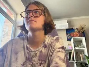 Stream the uncut movie called Gwendolynmorriss Cam porn model from camsoda