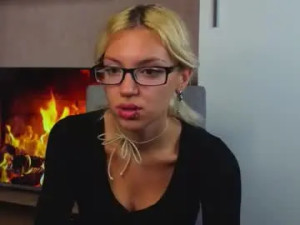 View complete video called Hi_shy Cam porn model from chaturbate