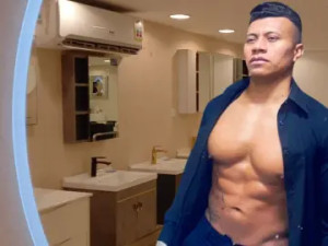 Play this HD clip named WilliamsRains, 25 years old, brunette hair male