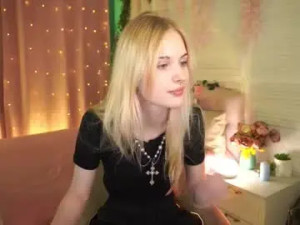 Watch uncut scene named Monicavelen Cam porn model from chaturbate