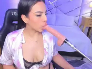 Play the uncut clip titled _sophiescott Cam porn model from chaturbate