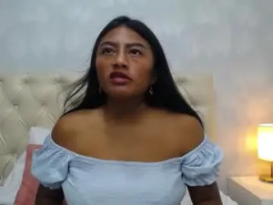 Enjoy watching this uncensored clip of Xiomy_parker Cam porn model from chaturbate