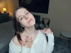 View this uncut scene called MaliaBourraine Cam porn model from stripchat