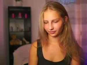 Stream complete video named Emmiemurray Cam porn model from camsoda