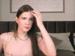 Enjoy watching the complete clip called babyygloria, trans