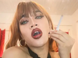 Watch the complete movie titled ArianaEdwards, 31 years old, blonde hair trans