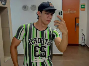 Stream this uncensored video named HenrySenni, 21 years old, brunette hair male