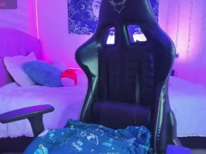 Play the uncut scene called Camiilaatorres Cam porn model from chaturbate