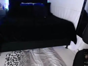 Play this complete clip named Sharonaraia Cam porn model from chaturbate