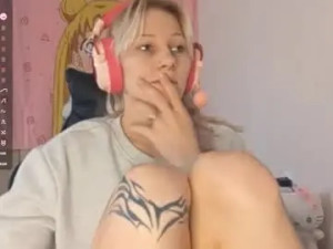 Stream this full clip of Little_soyia Cam porn model from chaturbate