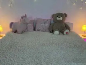 View uncut scene named golden-muse, male