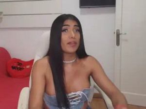 Play the hardcore video of Niickyyyx, 31 years old, trans