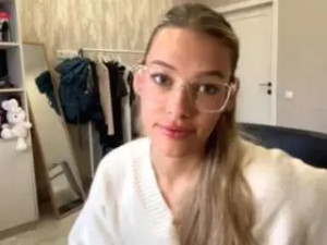 Watch the full clip named Elissaterada Cam porn model from camsoda