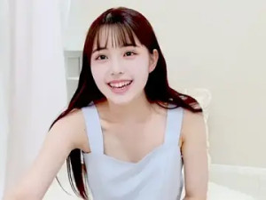 Play the uncensored clip of Kaoru_113 Cam porn model from stripchat