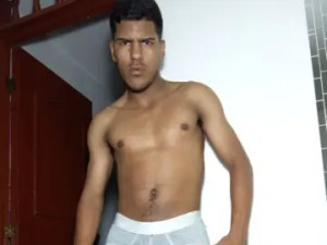 View this hardcore scene of MartinConer, 21 years old, brunette hair male