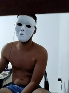 Enjoy watching this full clip of maxshuel, 32 years old, male