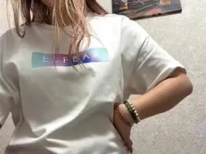 Stream this uncut movie titled Lakeeshasupernaw Cam porn model from chaturbate