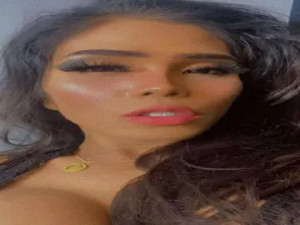 Watch uncut scene called BusstyMissEllie, 36 years old, trans