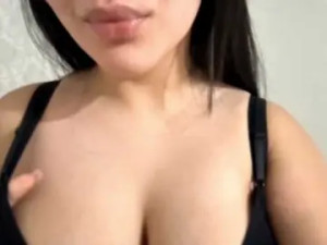 View the complete movie called TWIN-PASSION Cam porn model from bongacams