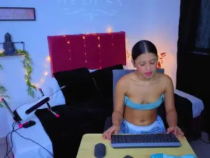 Play this uncut scene named Pequitasmedusa Cam porn model from bongacams