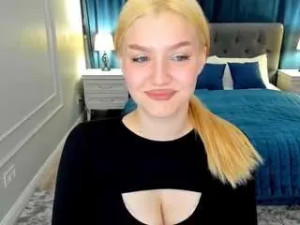 Enjoy watching HD scene of Velvetesky Cam porn model from camsoda