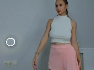 Stream complete scene titled Flirtbubble Cam porn model from chaturbate