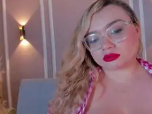 Watch this uncut movie of Amber-bunnyx Cam porn model from camsoda