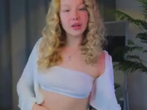 Watch this complete video called Lililok101 Cam porn model from chaturbate