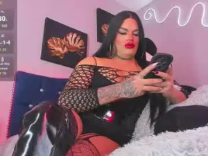 Play the complete movie named misskassandraa_, 27 years old, trans