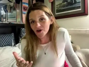 Watch complete video called Mmmmkxoxo Cam porn model from chaturbate