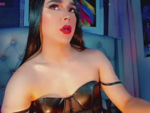 Play this uncensored clip of AmazingNathy, 27 years old, trans